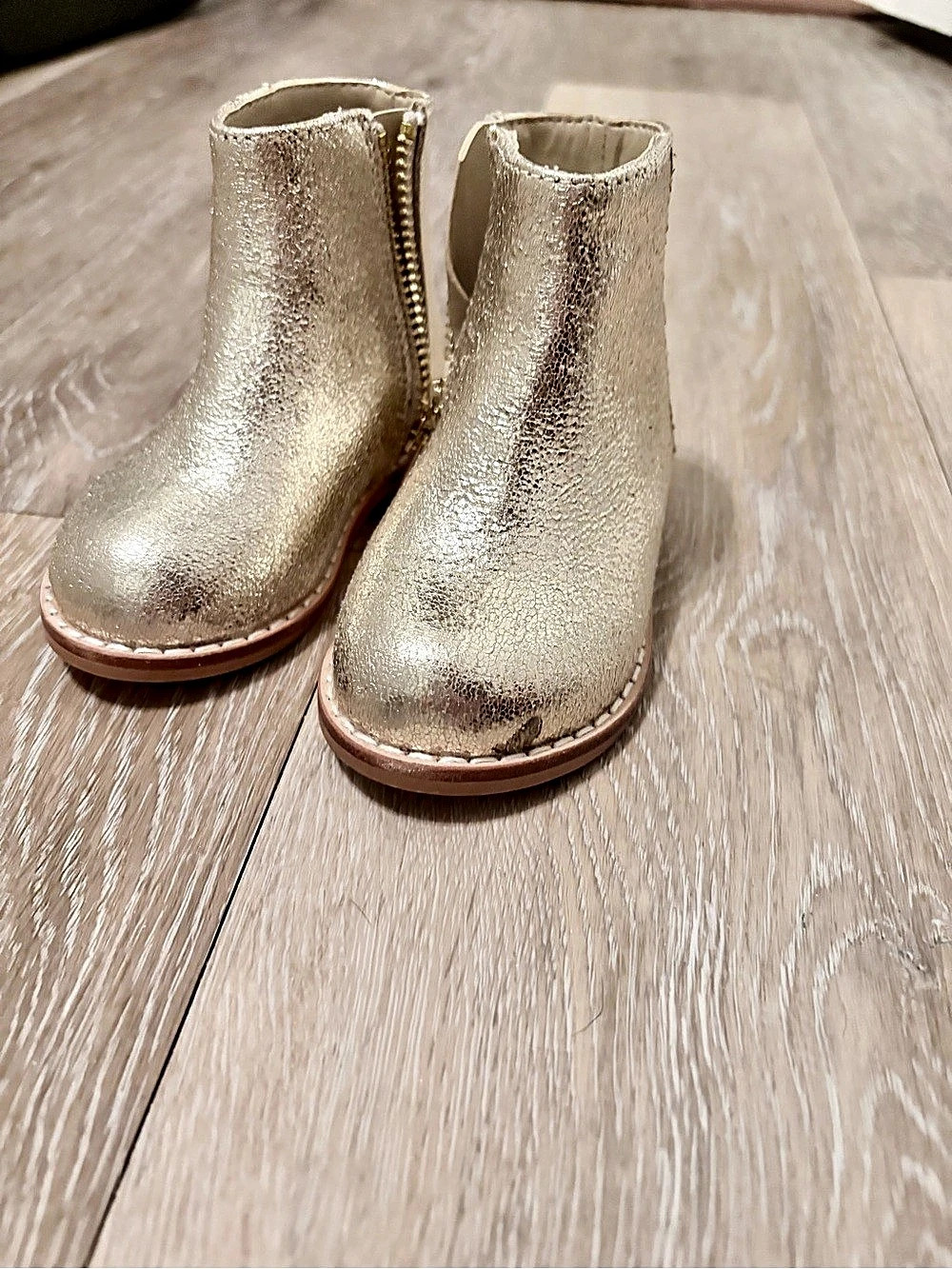 Infant girls size 4 baby metallic gold Ankle Boots